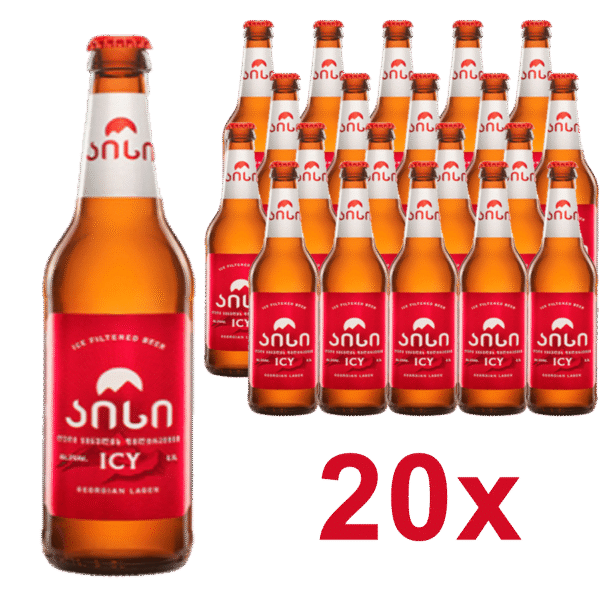 Skleněná lahev piva s červenou etiketou a bílým nápisem, vedle ní dvacet stejných lahví piva s nápisem ICY a textem "Georgian Lager"
