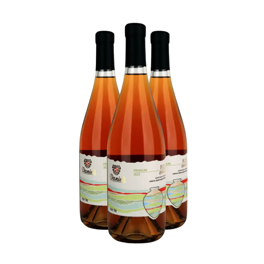 3x Danieli Winery KISI QVEVRI white dry wine Three bottles of Kisi Kvevri orange wine from Danieli Winery — the ideal format for a first introduction to the traditional Georgian maceration method. An amber colour, a rich aroma of honey and dried fruit, rounded out by notes of pear, quince, and apple with a touch of vanilla. 3x Danieli Winery KISI QVEVRI white dry wine
