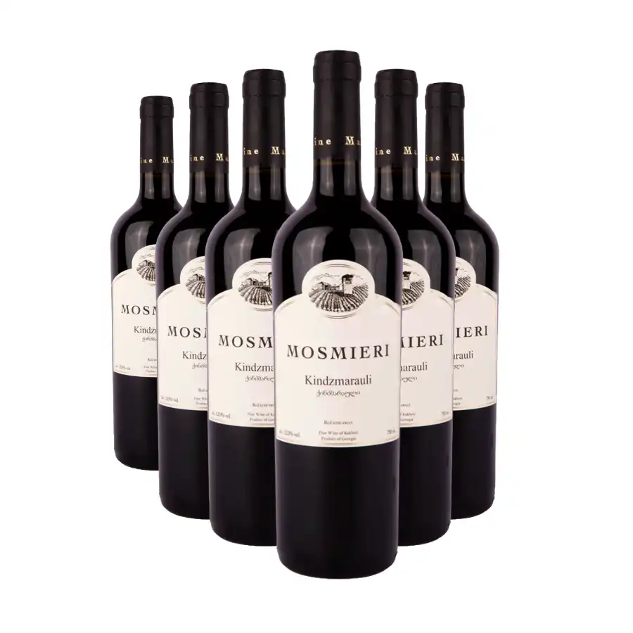 6x Mosmieri KINDZMARAULI red semi-sweet wine Six bottles of Kindzmarauli Premium from the Mosmieri winery — a semi-sweet red wine made from Saperavi grapes from Kakheti. A bright ruby colour with dark red hues, aromas of blackcurrant, blackberries, spice, and bitter chocolate, a velvety, perfectly balanced sweetness on the palate with medium acidity and notes of black cherry and plum. A stock for lovers of the classic Georgian semi-sweet style. 6x Mosmieri KINDZMARAULI red semi-sweet wine